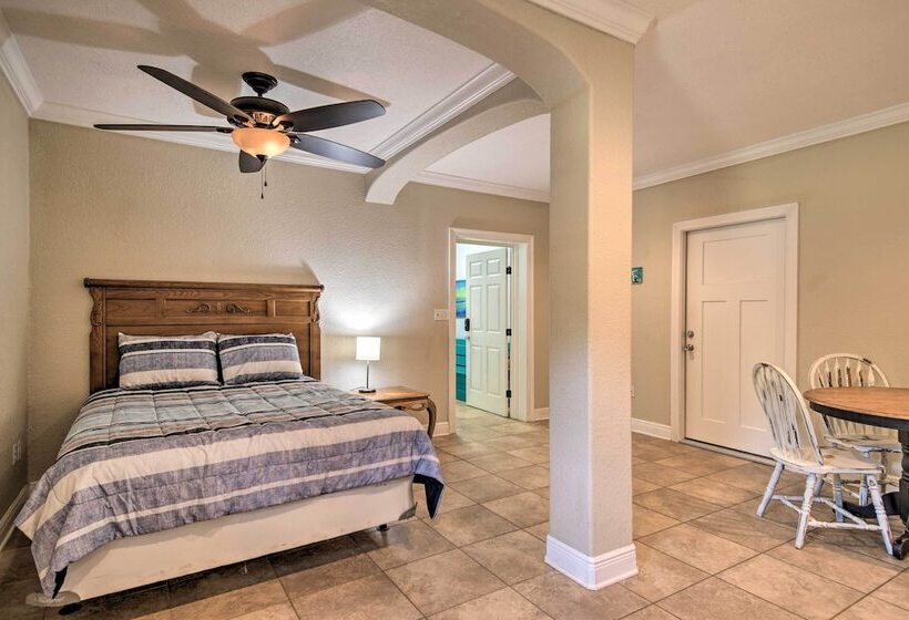 Spacious Gulf Shores Home: Private Pool + Deck!