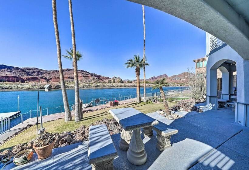 Spacious Parker House On The Colorado River!