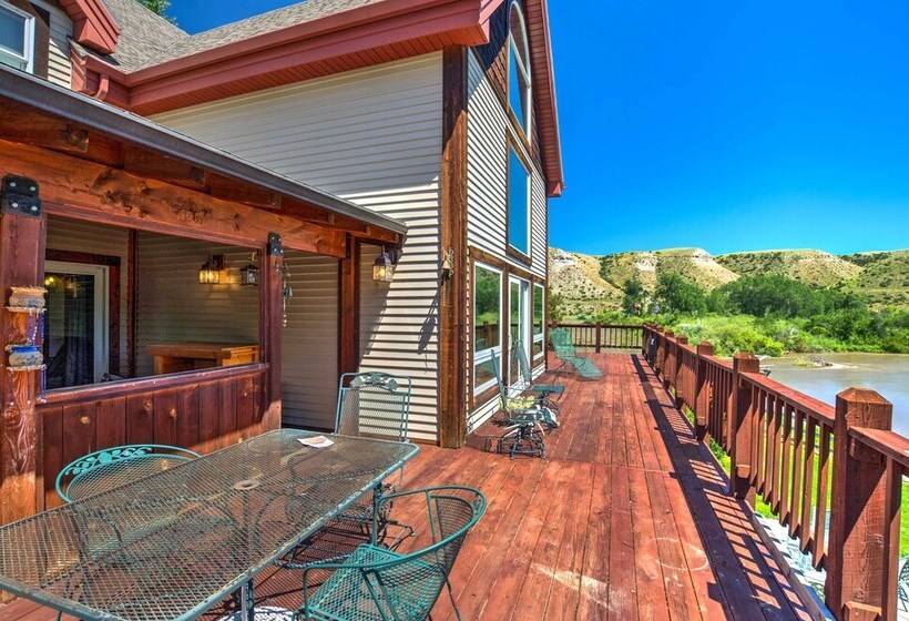 Stunning Silesia Home, Horse Boarding + River View