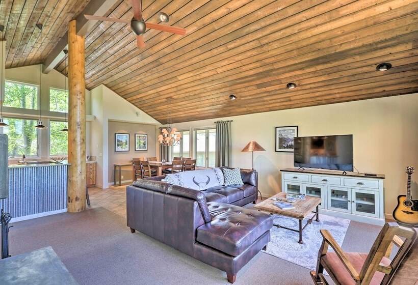 West Glacier Home W/ Majestic Mountain Views!