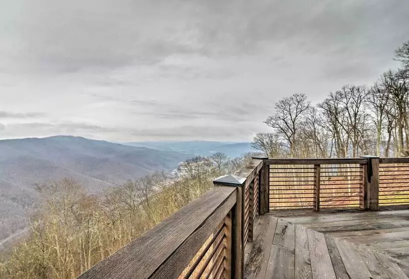 The Barn House: Caldwell Mtn Retreat W/ Hot Tub!