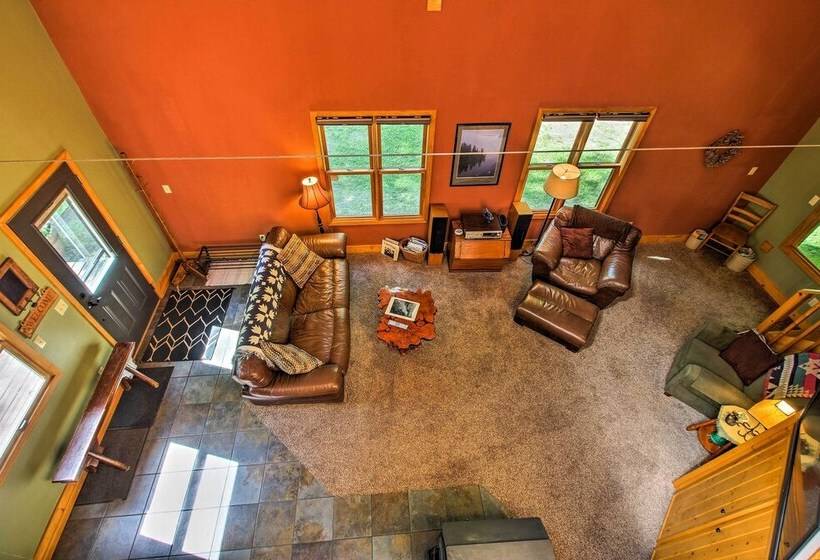 Trout Lake Cabin W/ Private Dock, Kayaks & Loft!