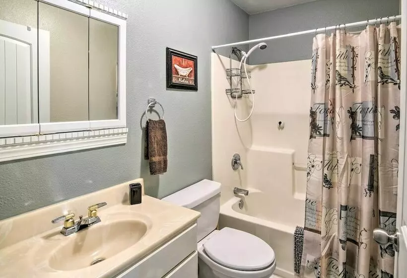 Updated Coos Bay Home ~ 2 Mi To Pacific Ocean