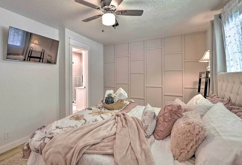 Upscale Cottage With Furnished Lake View Deck!