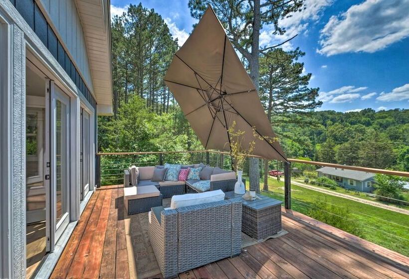 Upscale Cottage With Furnished Lake View Deck!