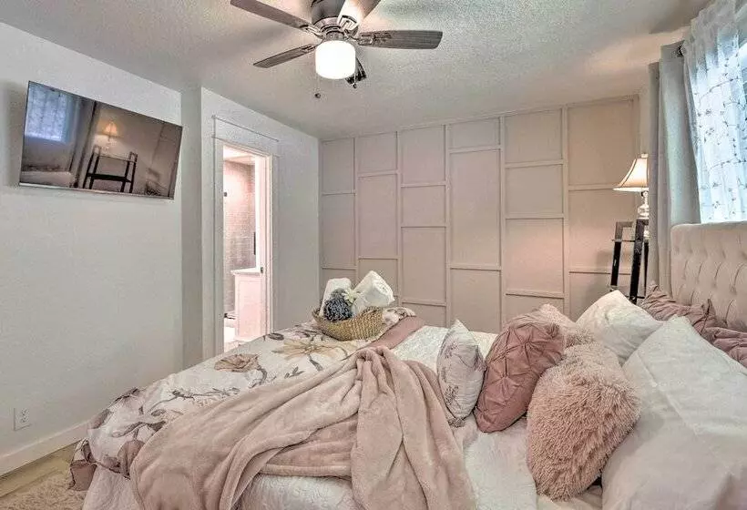 Upscale Cottage With Furnished Lake View Deck!