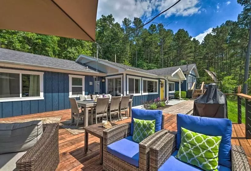 Upscale Cottage With Furnished Lake View Deck!