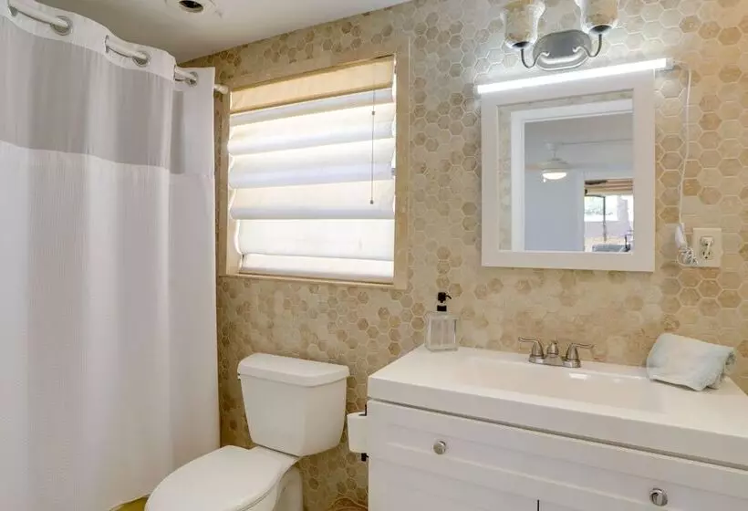 Waterfront Home W/ Game Room, 2 Miles To Beach!