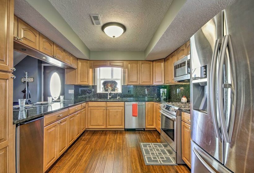 Bayview Lake House W/ Dock On Lake Of The Ozarks