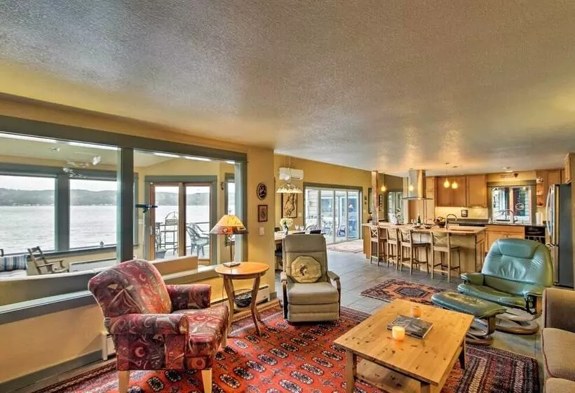 Beautiful Home On Hood Canal W/ Hot Tub & Dock!
