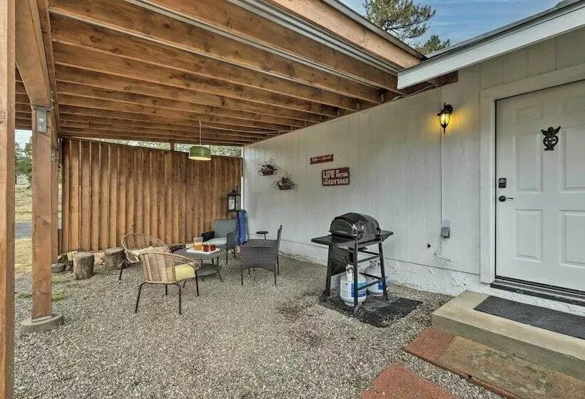 Ski Snow Bowl & Hike: Cozy Flagstaff Cottage!