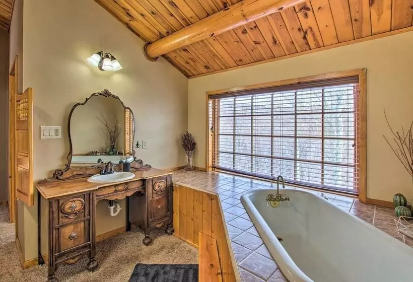 Bright Bear Lake Lodge W/ Hot Tub + Game Room