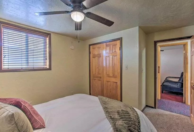 Bright Bear Lake Lodge W/ Hot Tub + Game Room