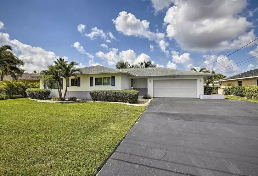 Bright Home W/ Dock & Canal View In Cape Coral!
