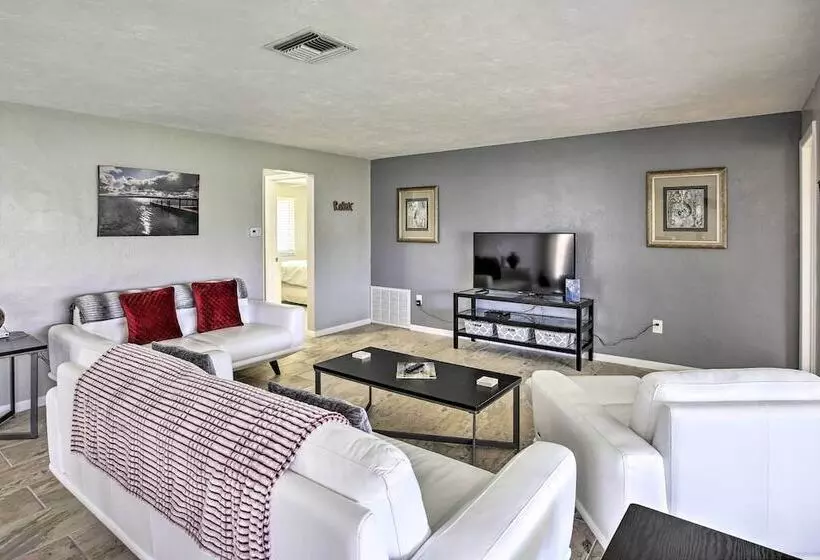 Bright Home W/ Dock & Canal View In Cape Coral!