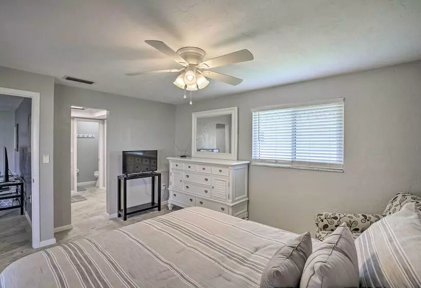 Bright Home W/ Dock & Canal View In Cape Coral!