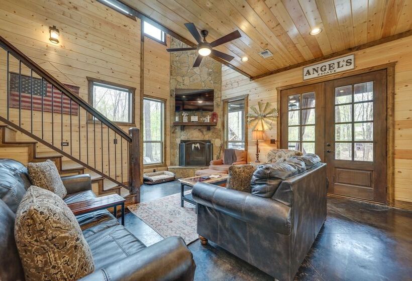 Broken Bow Cabin: 5 Mi To Beavers Bend Marina!