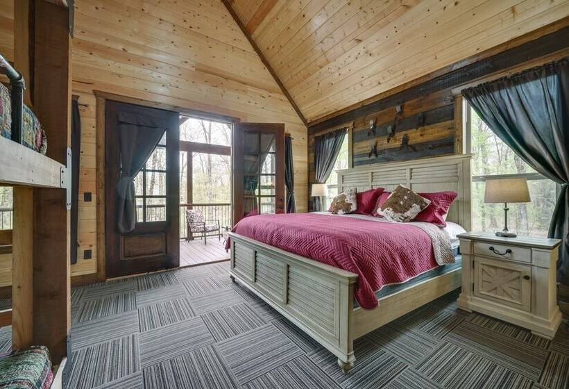 Broken Bow Cabin: 5 Mi To Beavers Bend Marina!