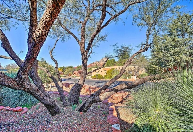Central Sedona Home W/ Red Rock Mtn View, Fire Pit