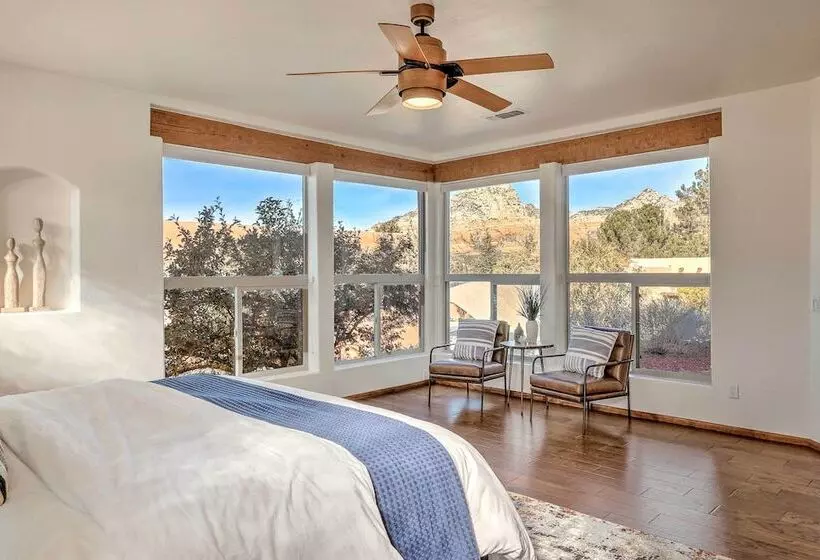 Central Sedona Home W/ Red Rock Mtn View, Fire Pit