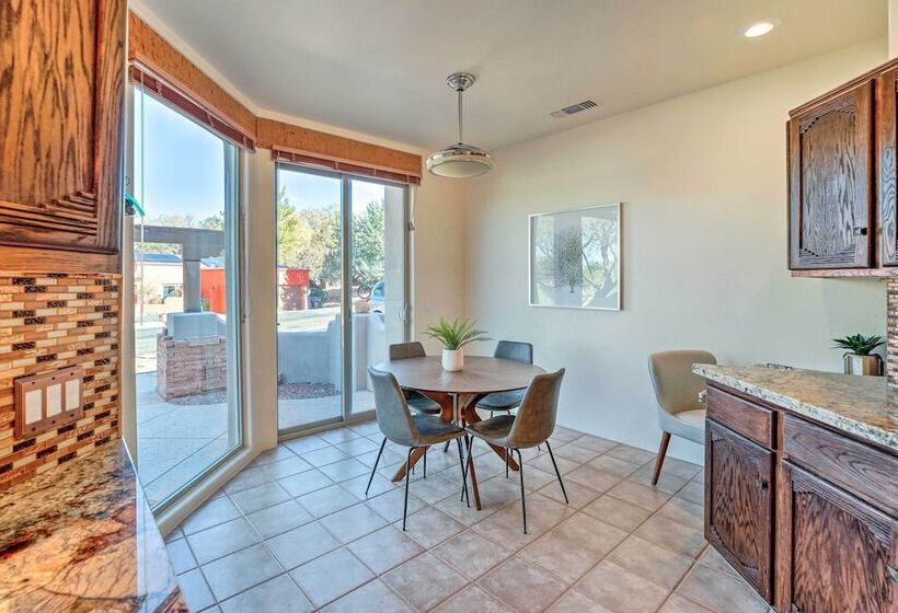 Central Sedona Home W/ Red Rock Mtn View, Fire Pit