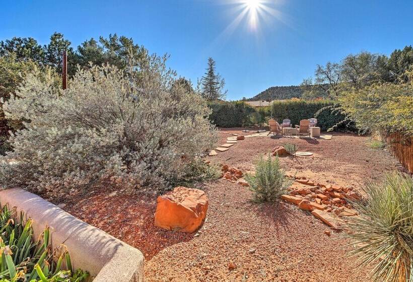 Central Sedona Home W/ Red Rock Mtn View, Fire Pit