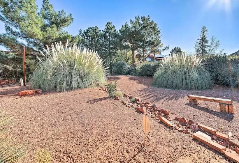 Central Sedona Home W/ Red Rock Mtn View, Fire Pit