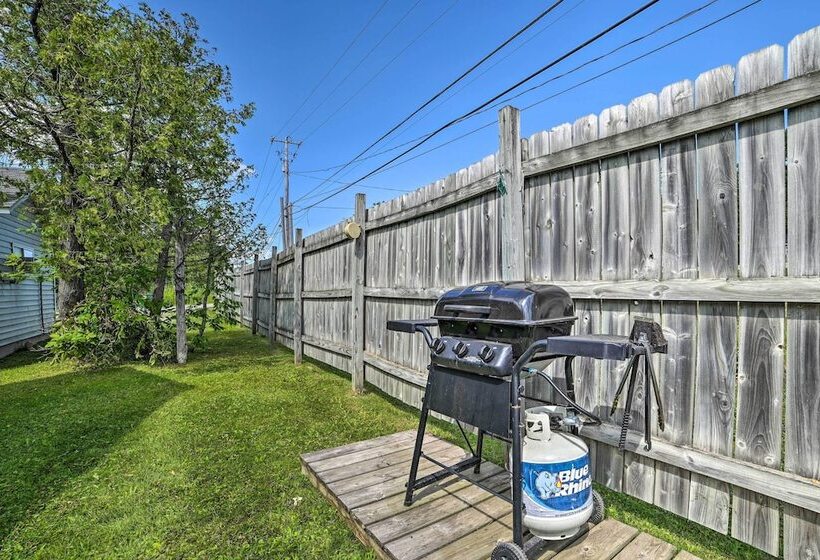 Charming Tiny Cottage 5 W/ Crooked Lake Access!