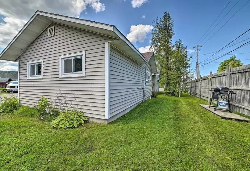 Charming Tiny Cottage 5 W/ Crooked Lake Access!