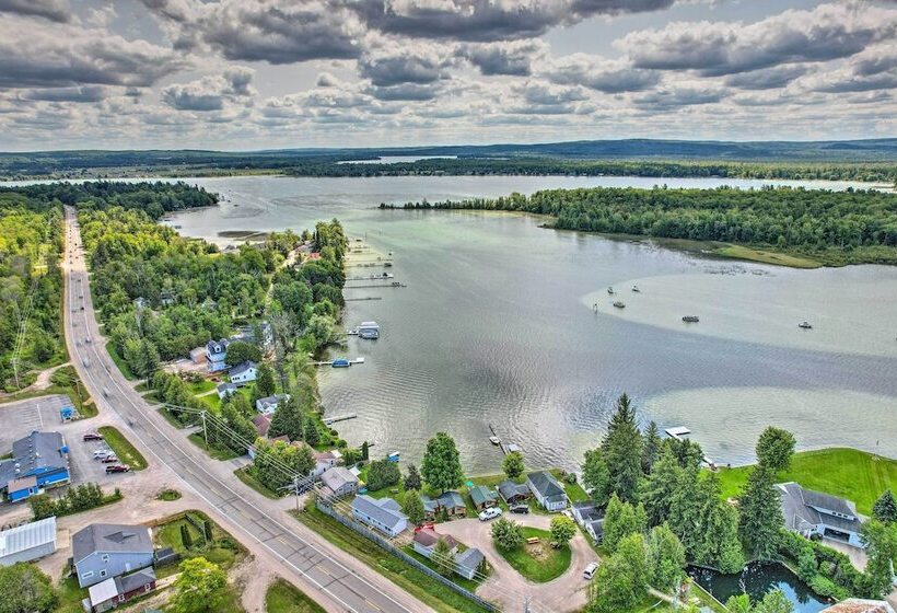 Charming Tiny Cottage 5 W/ Crooked Lake Access!