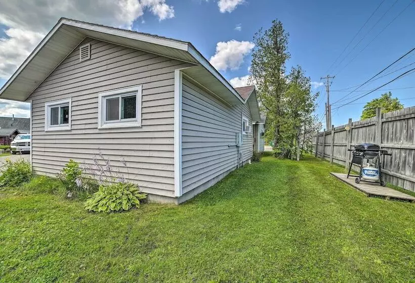 Charming Tiny Cottage 5 W/ Crooked Lake Access!