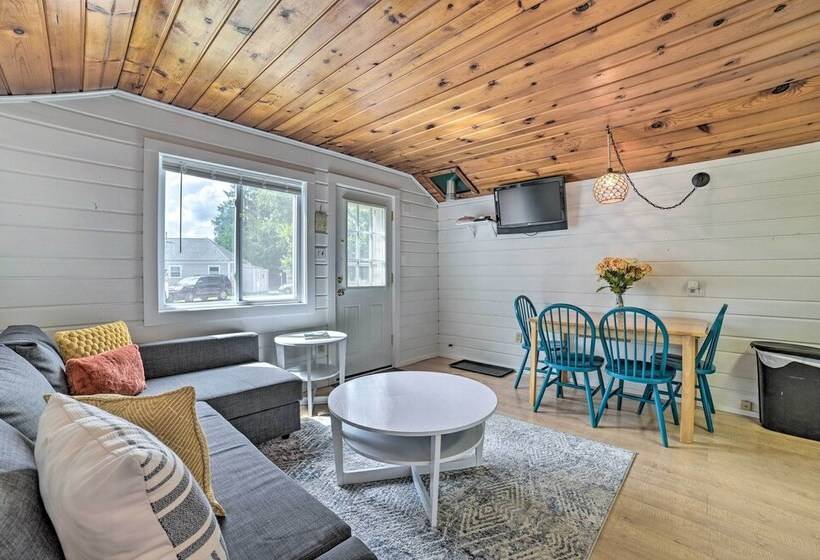 Charming Tiny Cottage 5 W/ Crooked Lake Access!