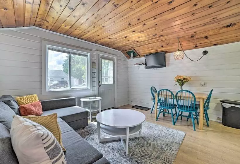 Charming Tiny Cottage 5 W/ Crooked Lake Access!