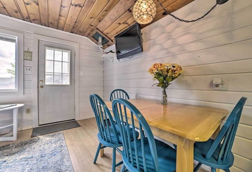 Charming Tiny Cottage 5 W/ Crooked Lake Access!