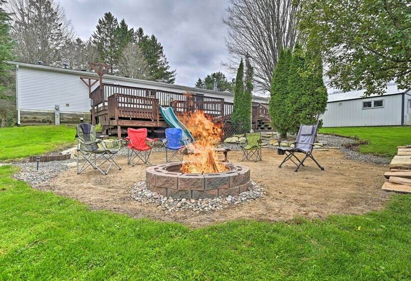 Charming White Lake Homestead W/ Fire Pit!