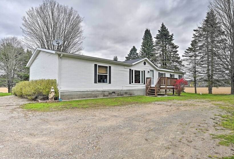 Charming White Lake Homestead W/ Fire Pit!