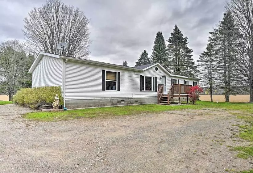Charming White Lake Homestead W/ Fire Pit!