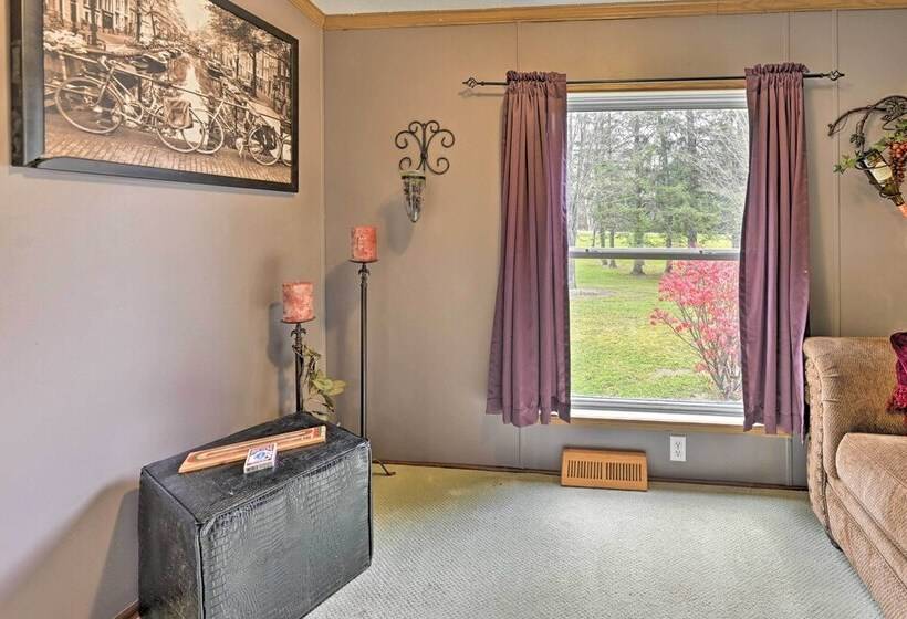 Charming White Lake Homestead W/ Fire Pit!