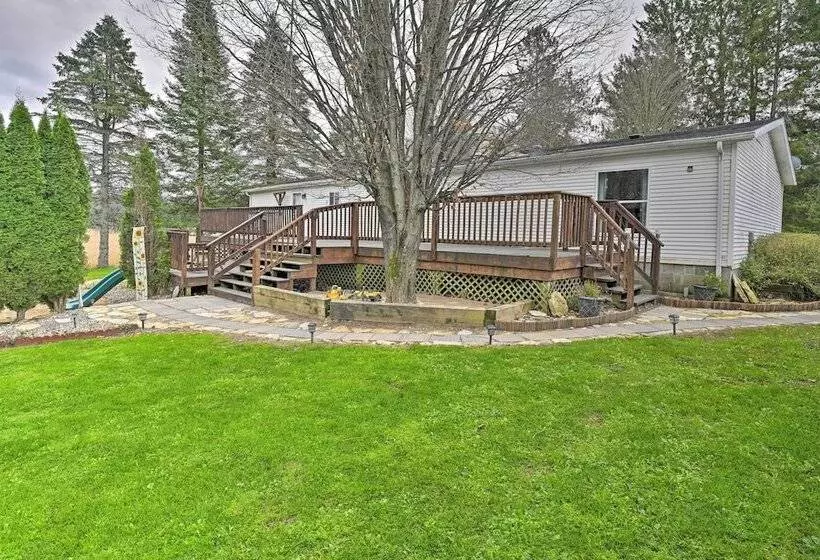 Charming White Lake Homestead W/ Fire Pit!