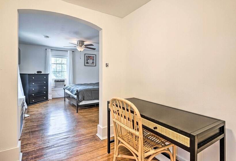 Cheery Family Escape W/ Game Room & Fire Pit!