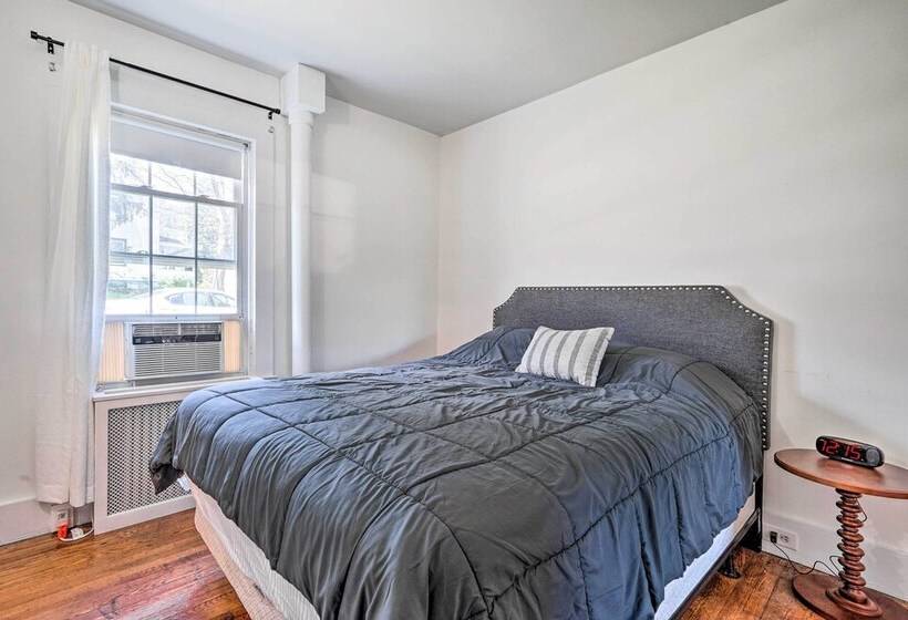 Cheery Family Escape W/ Game Room & Fire Pit!