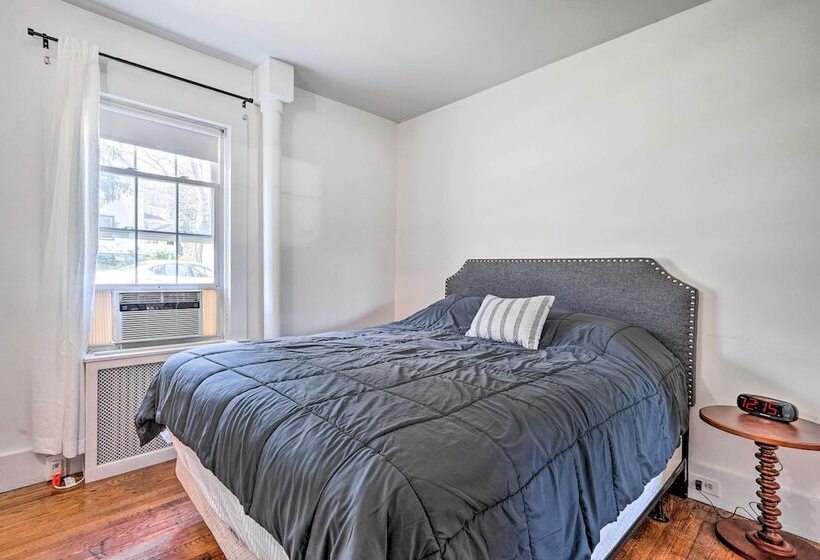 Cheery Family Escape W/ Game Room & Fire Pit!