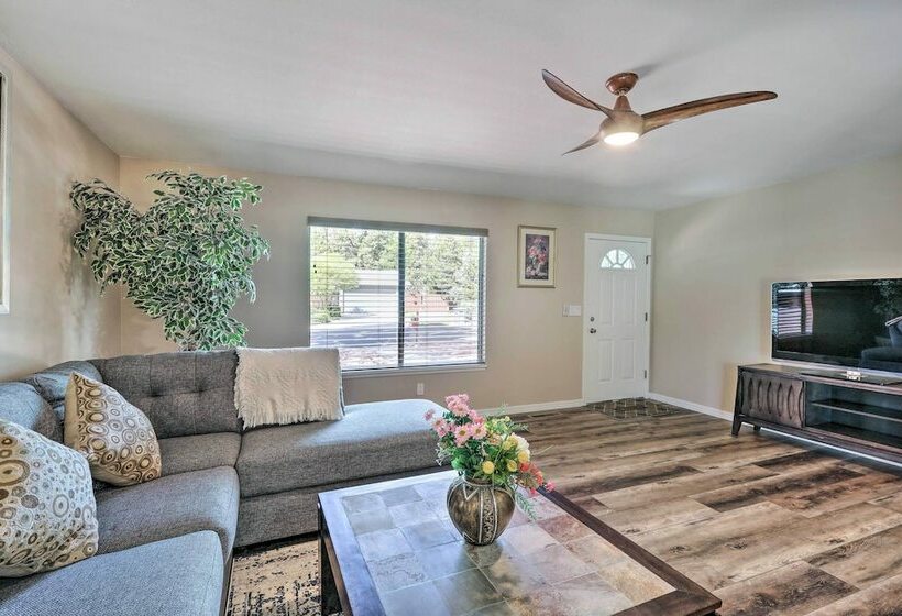 Contemporary Flagstaff Retreat W/ Ponderosas!