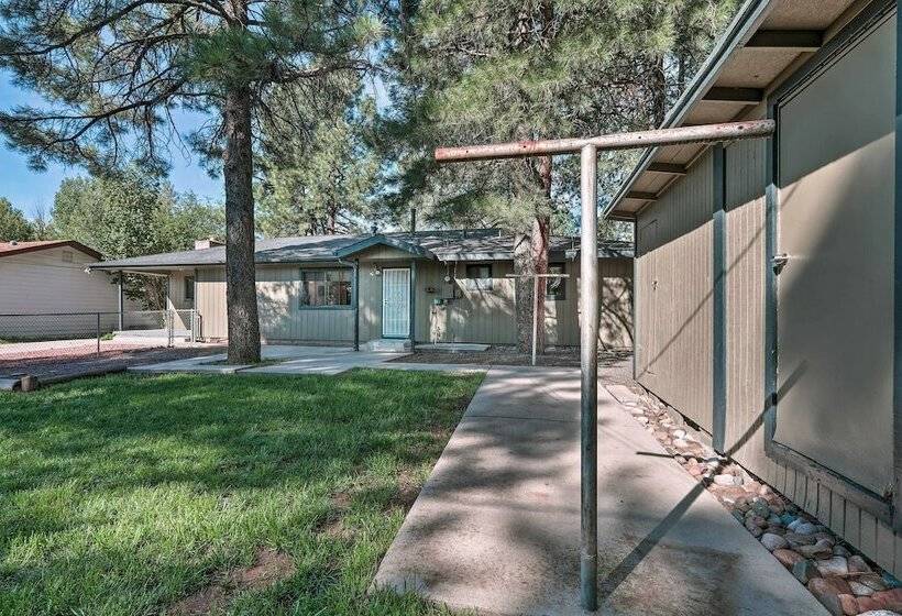 Contemporary Flagstaff Retreat W/ Ponderosas!