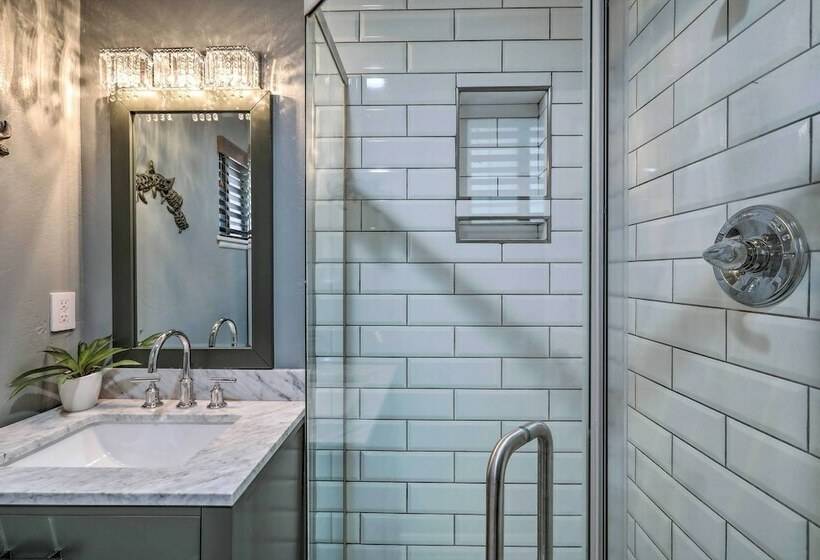 Contemporary Flagstaff Retreat W/ Ponderosas!