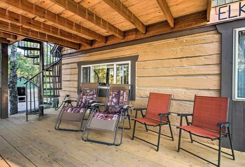 Cozy Augusta Cabin W/ Furnished Deck & Grill!