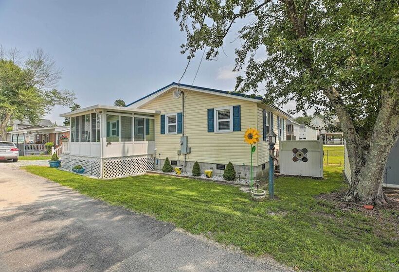 Cozy Pet Friendly Cottage: Walk To White Lake