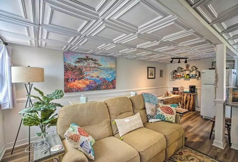 Cozy Pet Friendly Cottage: Walk To White Lake