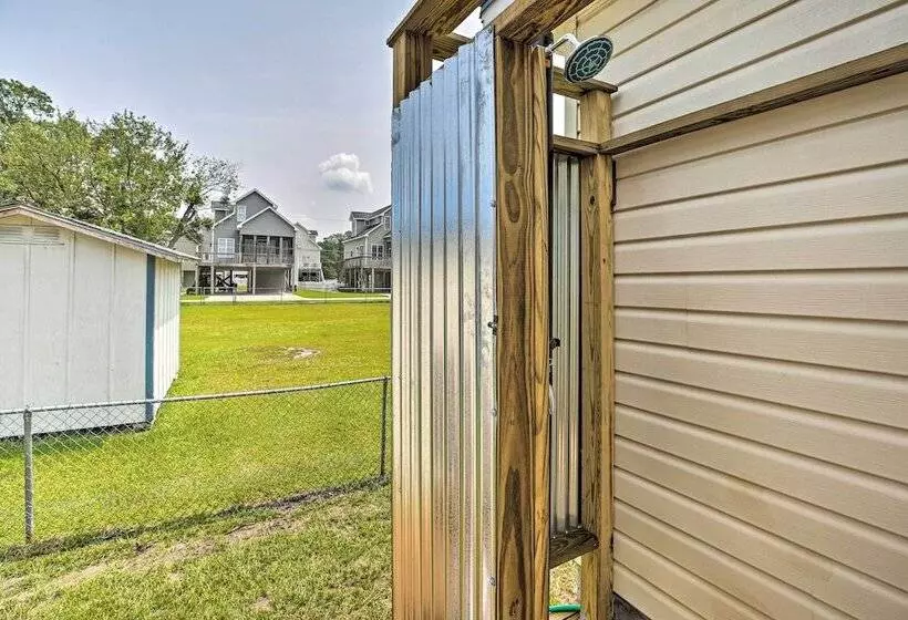 Cozy Pet Friendly Cottage: Walk To White Lake