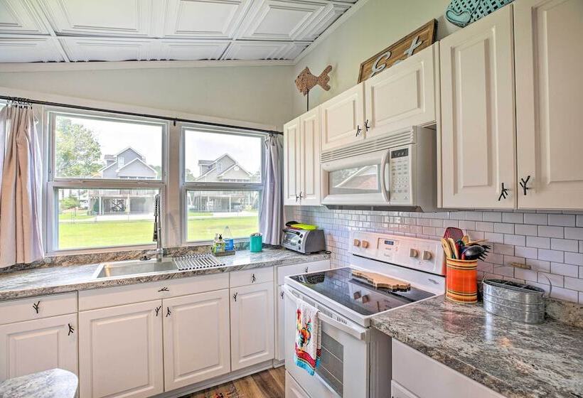 Cozy Pet Friendly Cottage: Walk To White Lake